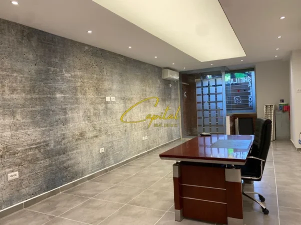 Tirane, jepet me qera ambjent biznesi Kati 0, 50 m² 600 € (RRUGA E DURRESIT)