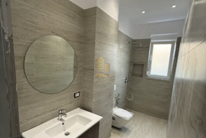 Tirane, jepet me qera apartament 1+1 Kati 4, 60 m² 520 € (Selite)