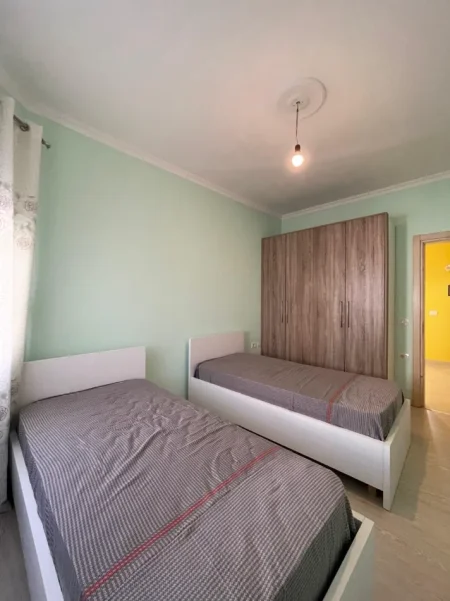 Tirane, jepet me qera apartament 2+1+Ballkon Kati 4, (Don Bosko)