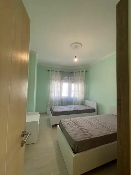 Tirane, jepet me qera apartament 2+1+Ballkon Kati 4, (Don Bosko)