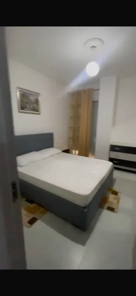 Tirane, jepet me qera apartament 2+1 Kati 5, 100 m² 600 € (5 MAJ)