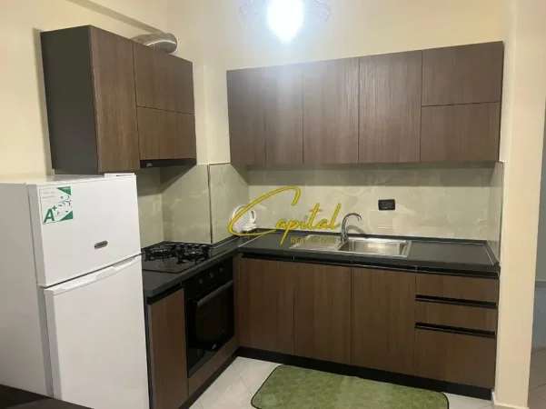 Tirane, jepet me qera apartament 1+1 Kati 4, 65 m² 520 € (ASTIR)