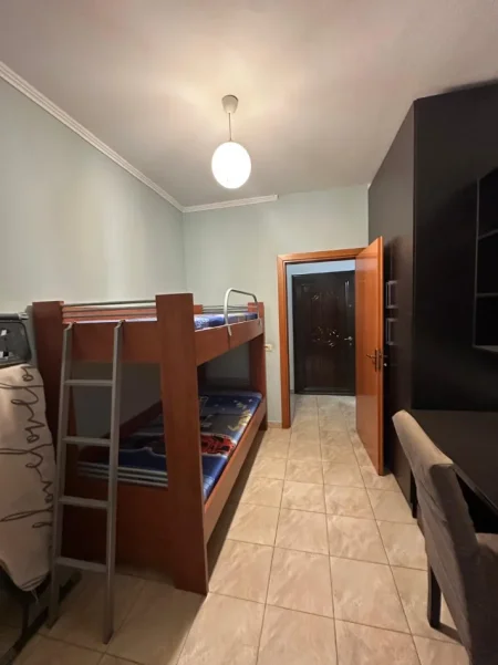 Tirane, shitet apartament 2+1 , 81 m² (Rruga Astrit Losha)