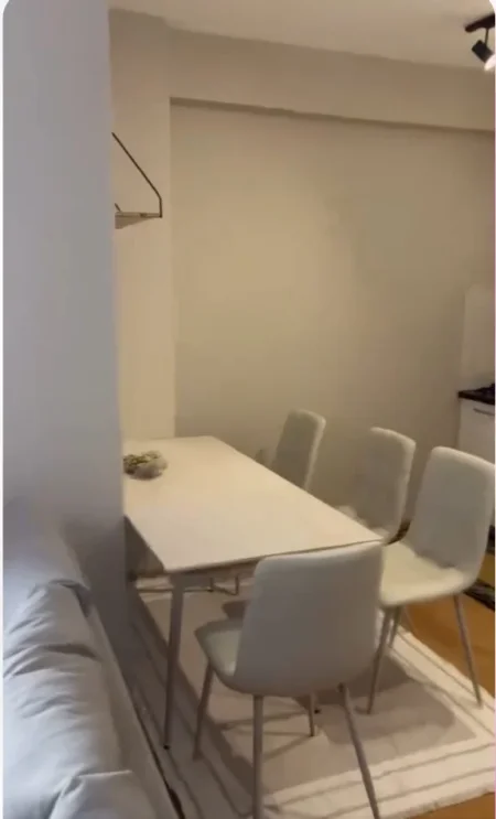 Tirane, jepet me qera apartament 1+1 , 70 m² 600 € (KOMPLEKSI MAGNET)