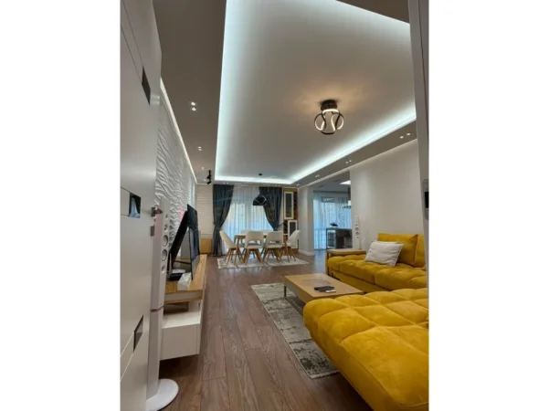 Tirane, shitet apartament 2+1 Kati 2, 106 m² 255.000 € (Blloku Gintash)