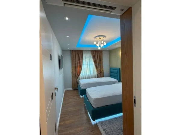 Tirane, shitet apartament 2+1 Kati 2, 106 m² 255.000 € (Blloku Gintash)