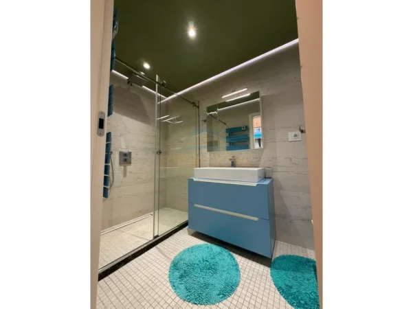 Tirane, shitet apartament 2+1 Kati 2, 106 m² 255.000 € (Blloku Gintash)