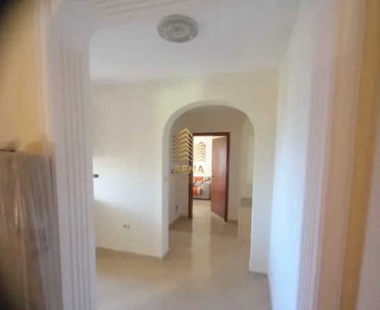 Tirane, jepet me qera apartament 1+1 Kati 2, 74 m² 420 € (Selite)