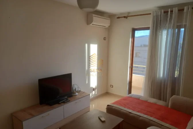 Tirane, jepet me qera apartament 1+1 Kati 2, 74 m² 420 € (Selite)