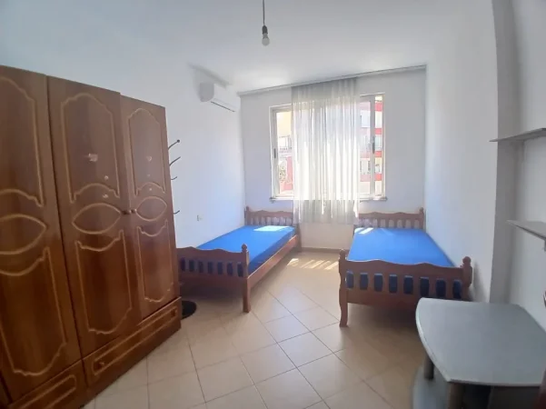 Tirane, jepet me qera apartament 2+1+Ballkon Kati 6, 100 m² 430 € (ASTIR)