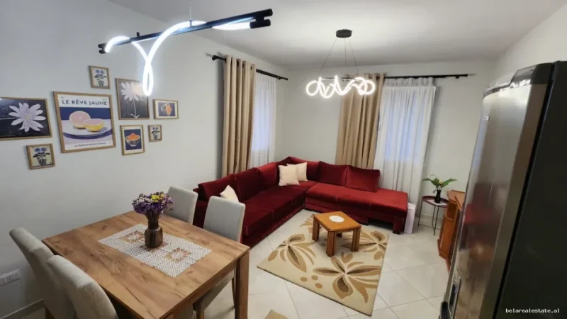 Tirane, jepet me qera Vile Vile 2 Katshe Kati 1, 65 m² 535 € (Rruga Elbasanit)