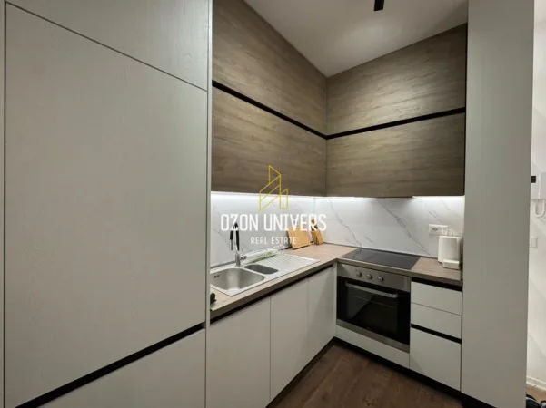 Tirane, jepet me qera apartament 1+1+Ballkon Kati 9, 74 m² 850 € (Tirana Garden Building, Rruga e Kavajës)