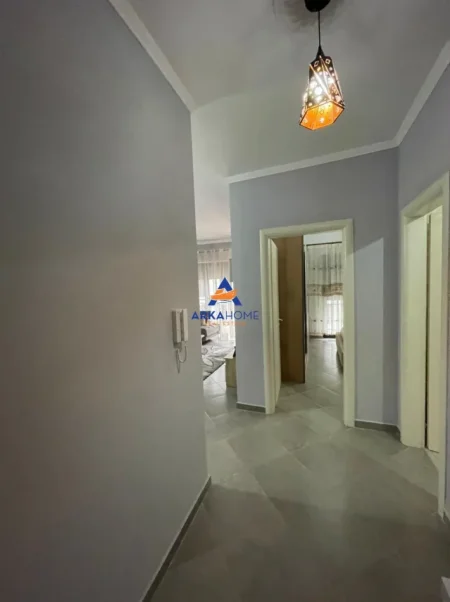 Tirane, jepet me qera apartament 1+1+Ballkon Kati 3, 78 m² 537 € 