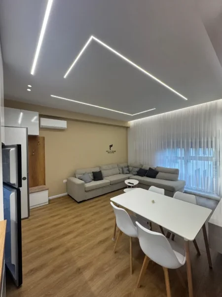 Tirane, jepet me qera apartament 1+1 Kati 3, 75 m² 500 € (ALI DEMI)