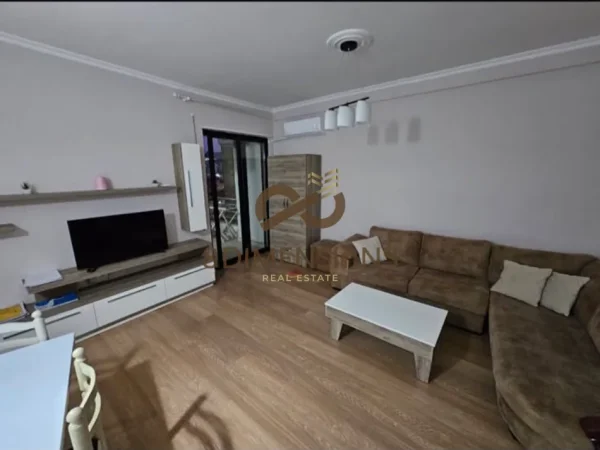 Jepet me qera Apartament 1+1 ne Astir, prane Intesa Sanpaolo Bank (D8241A-237)