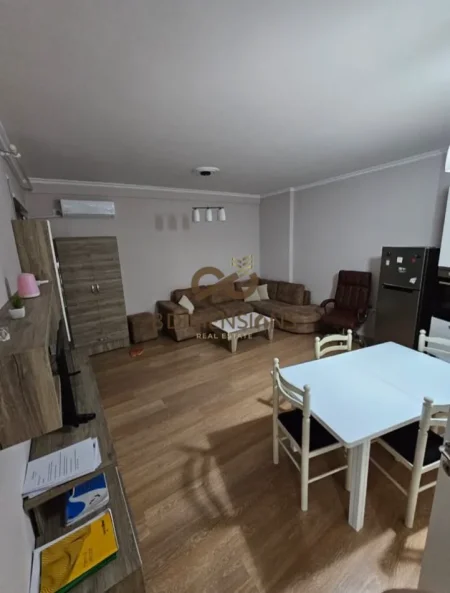 Jepet me qera Apartament 1+1 ne Astir, prane Intesa Sanpaolo Bank (D8241A-237)