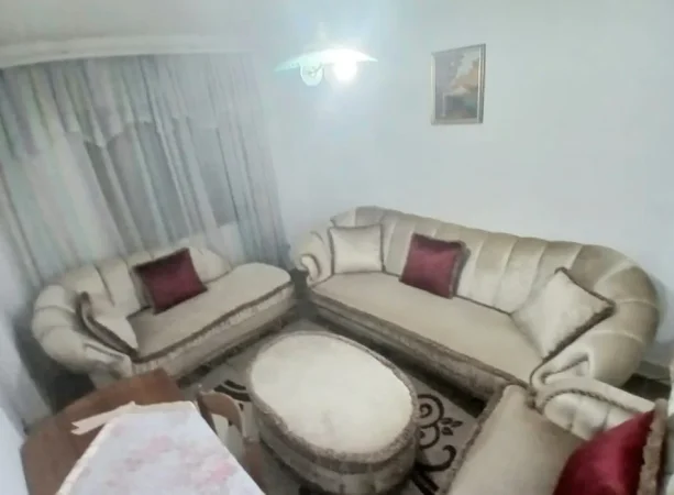 Tirane, jepet me qera apartament 1+1+Ballkon Kati 3, 60 m² 350 € (Allias)