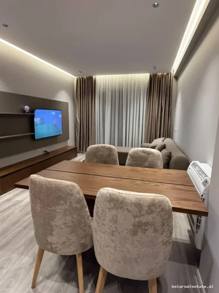 Tirane, jepet me qera apartament 1+1+Ballkon , 75 m² 700 € (Laprake)