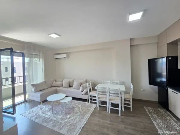 Tirane, jepet me qera apartament 2+1+Ballkon Kati 7, 100 m² 690 € (Porcelan)