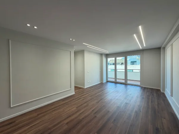 Tirane, shitet apartament 1+1 Kati 6, 83 m² 119.000 € (Yzberisht)