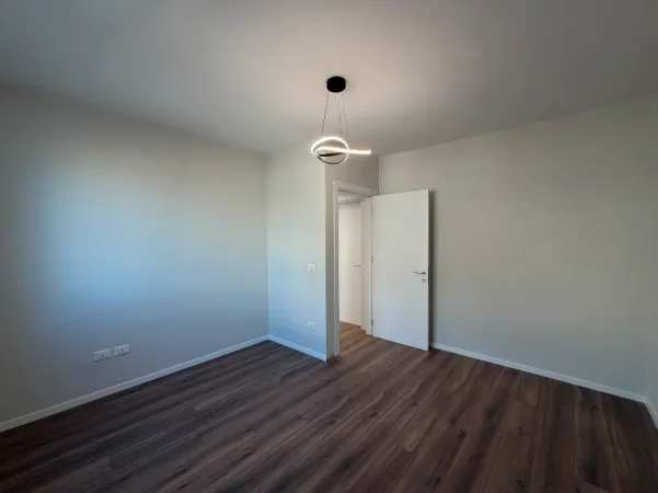 Tirane, shitet apartament 1+1 Kati 6, 83 m² 119.000 € (Yzberisht)