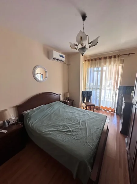Tirane, jepet me qera apartament 2+1+Ballkon Kati 6, 1 m² 800 € (Rruga Jordan misja)