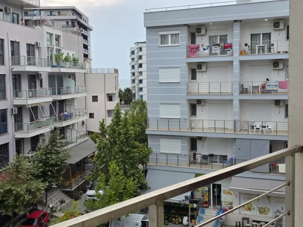 🏖️ SHITET APARTAMENT 1+1 NË SHËNGJIN – AFËR CORAL