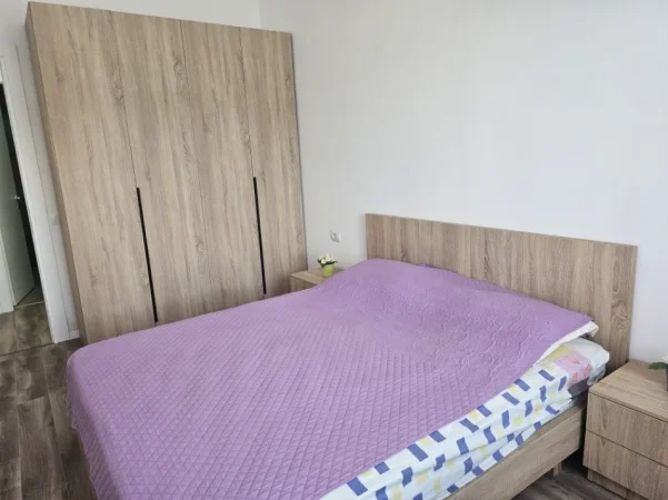 Tirane, jepet me qera apartament 2+1+Ballkon , 98 m² 620 € (Rruga e kavajes)