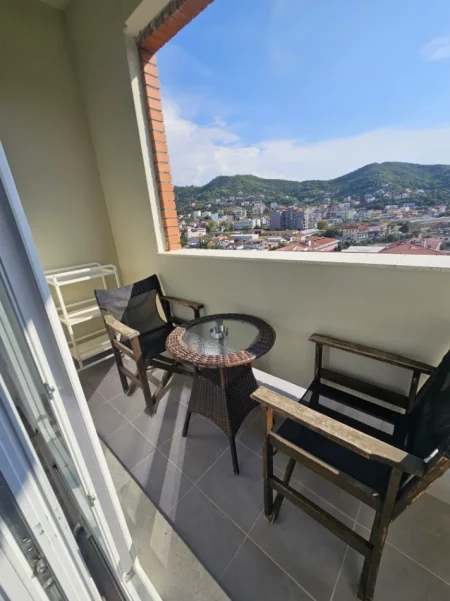 Tirane, jepet me qera apartament 2+1+Ballkon , 98 m² 620 € (Rruga e kavajes)
