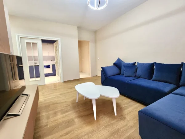 🏡 ME QERA: 2+1 Pamje Panoramike ne Liqenin e Thate 📍 Rruga Hamdi Garunja – Sauk | 105m² | 70,000 Leke/Muaj