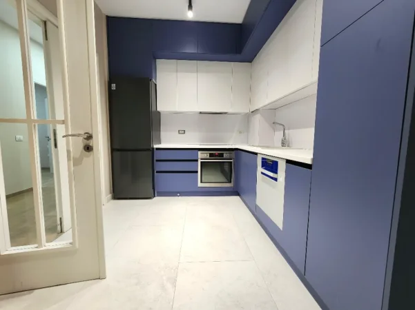 🏡 ME QERA: 2+1 Pamje Panoramike ne Liqenin e Thate 📍 Rruga Hamdi Garunja – Sauk | 105m² | 70,000 Leke/Muaj