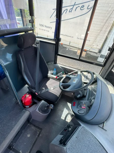 Tirane, shitet Autobus MAN Nafte, e bardhë manuale Kondicioner 400 km 13.000 €
