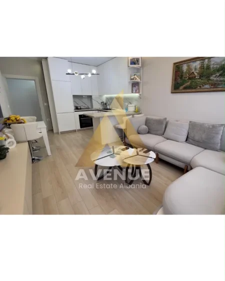 SHITET APARTAMENT 2+1 , PRANE RRETHIT TE ULLIRIT, KAMEZ