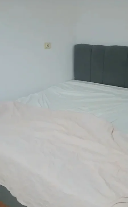 Tirane, jepet me qera apartament 1+1 Kati 1, 40 m² 300 € (Artisti)