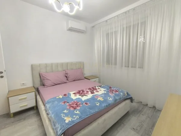 Tirane, jepet me qera apartament 1+1 Kati 9, 77 m² 500 € (selite perballe spitalit amerikan 3 tek golden park)