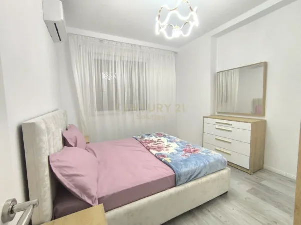 Tirane, jepet me qera apartament 1+1 Kati 9, 77 m² 500 € (selite perballe spitalit amerikan 3 tek golden park)