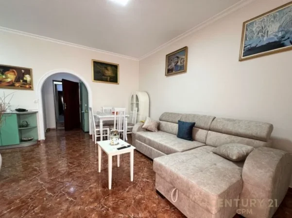 Tirane, jepet me qera apartament 1+1 Kati 1, 70 m² 600 € (stadiumi dinamo)