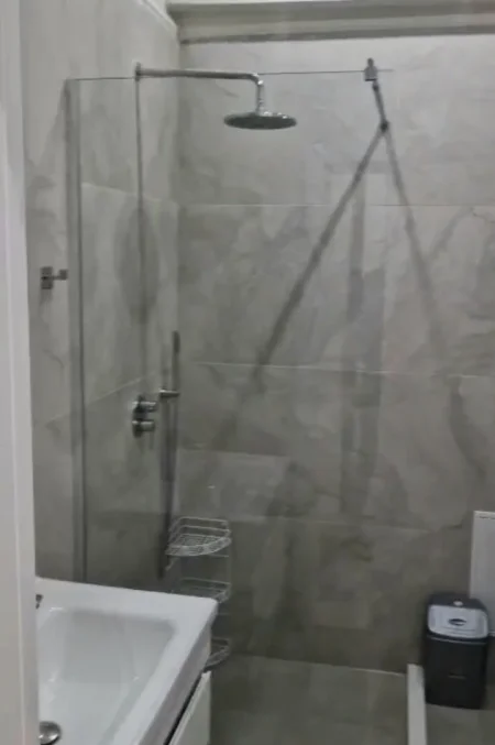 Tirane, jepet me qera apartament 1+1 Kati 1, 64 m² 650 € (Prane EsP Oil)