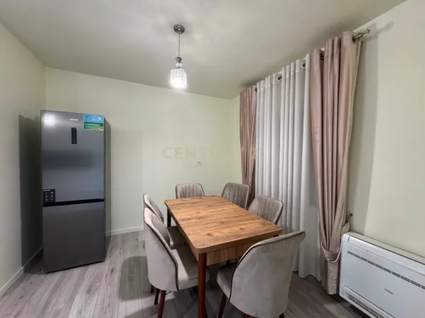 Tirane, jepet me qera apartament 2+1 Kati 7, 136 m² 750 € (laprake dritan hoxha)