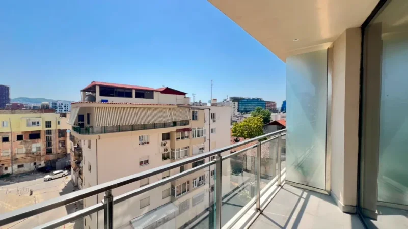 ZYRE ME Qera: 3 Ambiente Pune 📍Golden Tower (Mine Peza - Buze Rruges Kryesore) - Pallat V.2026 - K.3 - 116m² ||  1000 Euro/Muaj