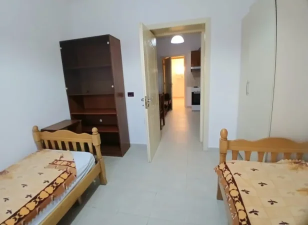 Tirane, jepet me qera apartament 1+1 Kati 1, 50 m² 400 € (Prane Cirkut Te Tiranes)