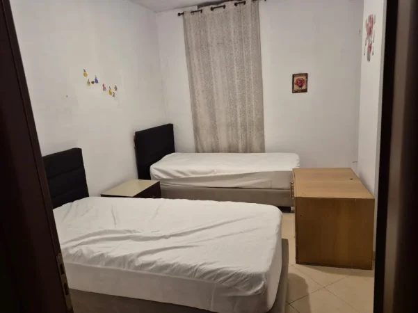 Tirane, jepet me qera apartament 2+1+Ballkon Kati 4, 72 m² 400 € (Prane 2 Palmave)