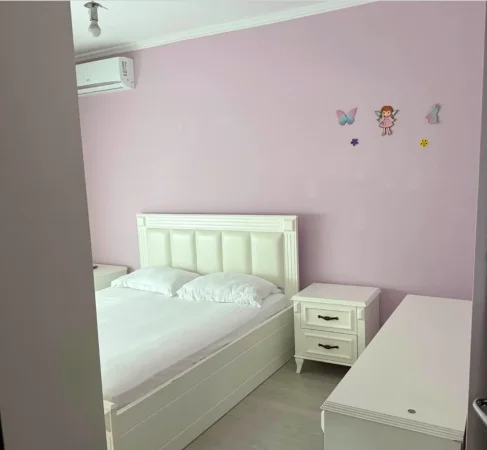 Tirane, jepet me qera apartament 2+1 , 96 m² 750 € (Komuna e Parisit)