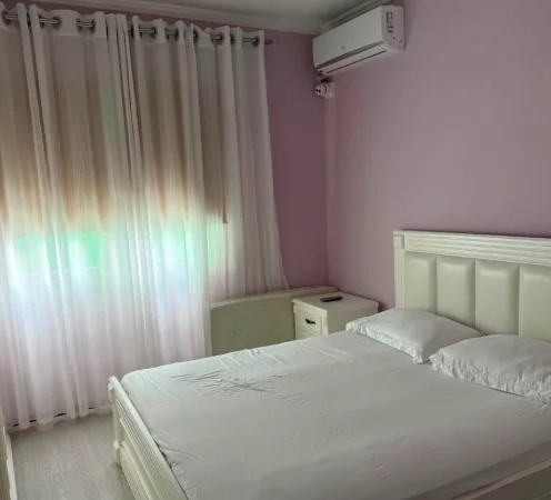 Tirane, jepet me qera apartament 2+1 , 96 m² 750 € (Komuna e Parisit)
