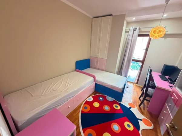 Tirane, jepet me qera apartament 2+1 Kati 3, 125 m² 850 € (Bulevardi Zogu I)