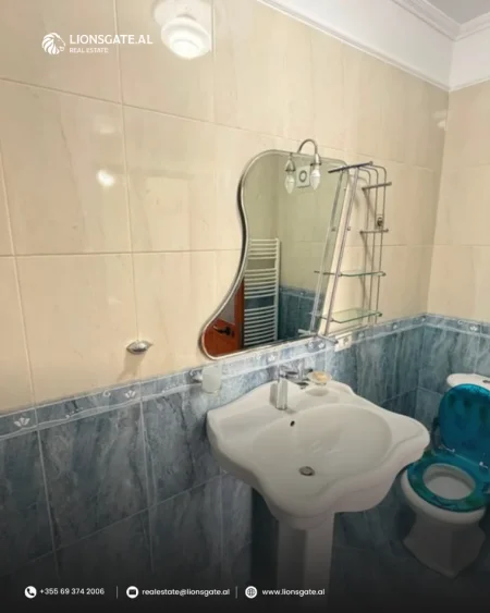 Tirane, jepet me qera apartament 2+1+Ballkon Kati 5, 125 m² 850 € 
