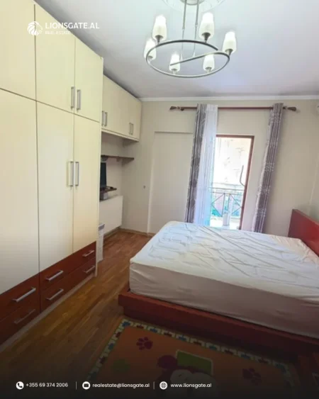 Tirane, jepet me qera apartament 2+1+Ballkon Kati 5, 125 m² 850 € 