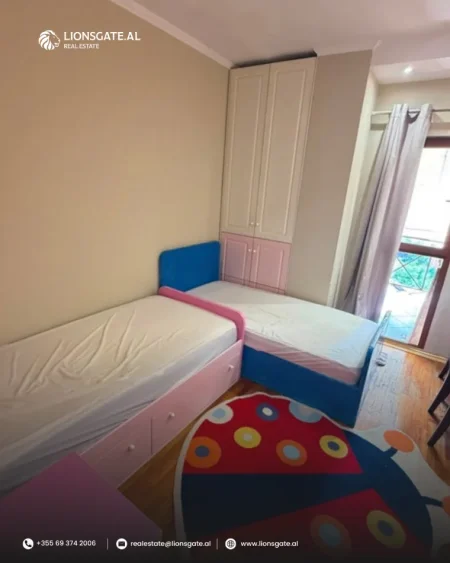 Tirane, jepet me qera apartament 2+1+Ballkon Kati 5, 125 m² 850 € 