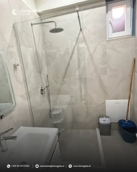 Tirane, jepet me qera apartament 1+1 Kati 1, 65 m² 650 € 