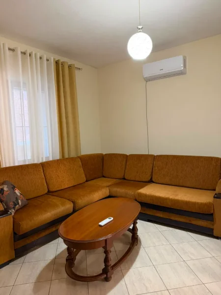 Tirane, jepet me qera apartament 2+1 Kati 1, 100 m² 400 € (Tek Bar Artisti)